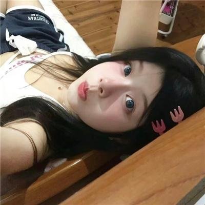 被流浪猫捡到的男人